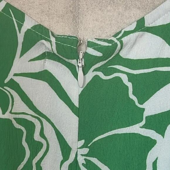 $189 NWT Faithfull the Brand La Castella
Mini Dress Tropical Floral size USA 6 - Picture 5 of 8